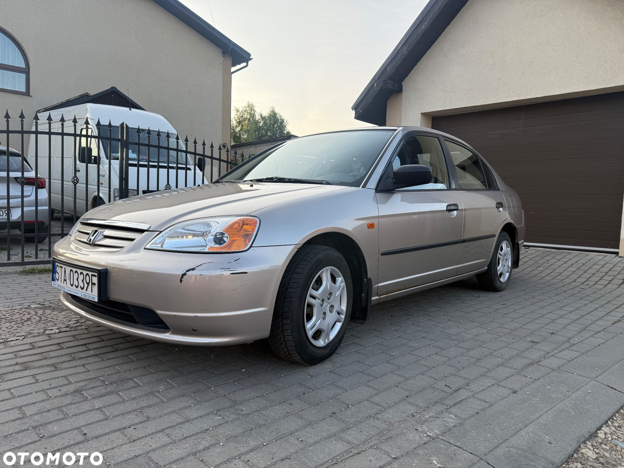 Honda Civic 1.4i S - 2