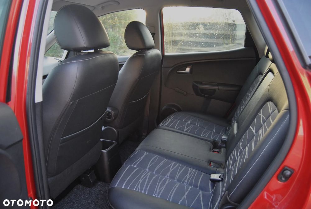 Kia Venga 1.4 CVVT ISG Spirit - 6