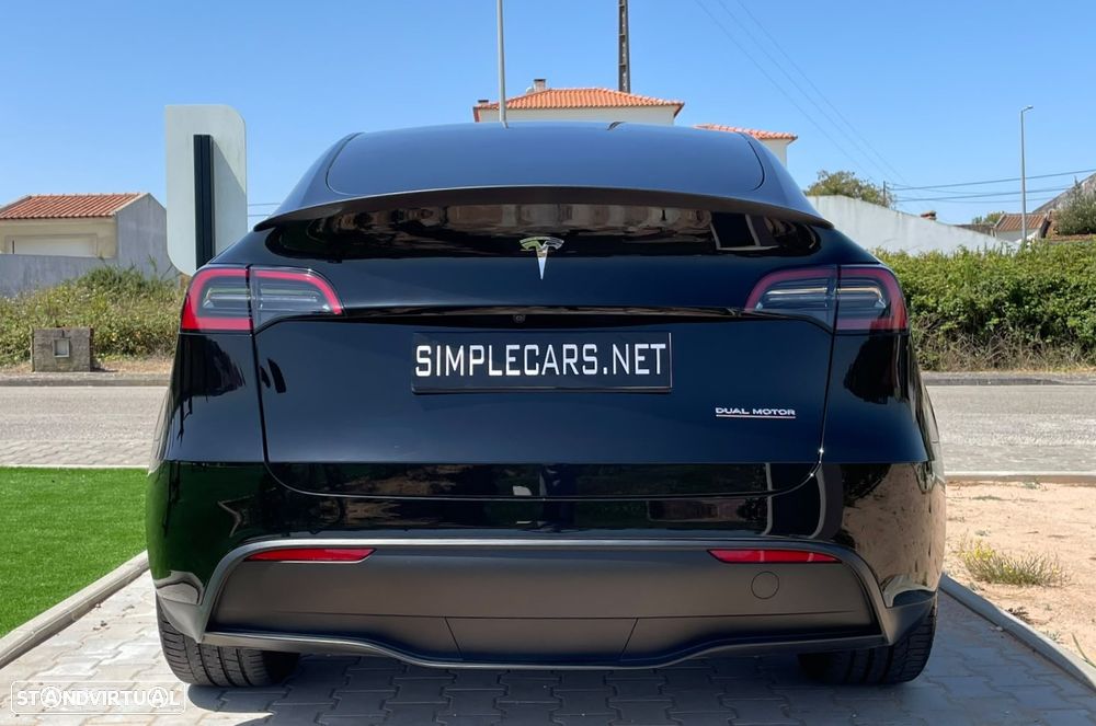 Tesla Model Y - 3