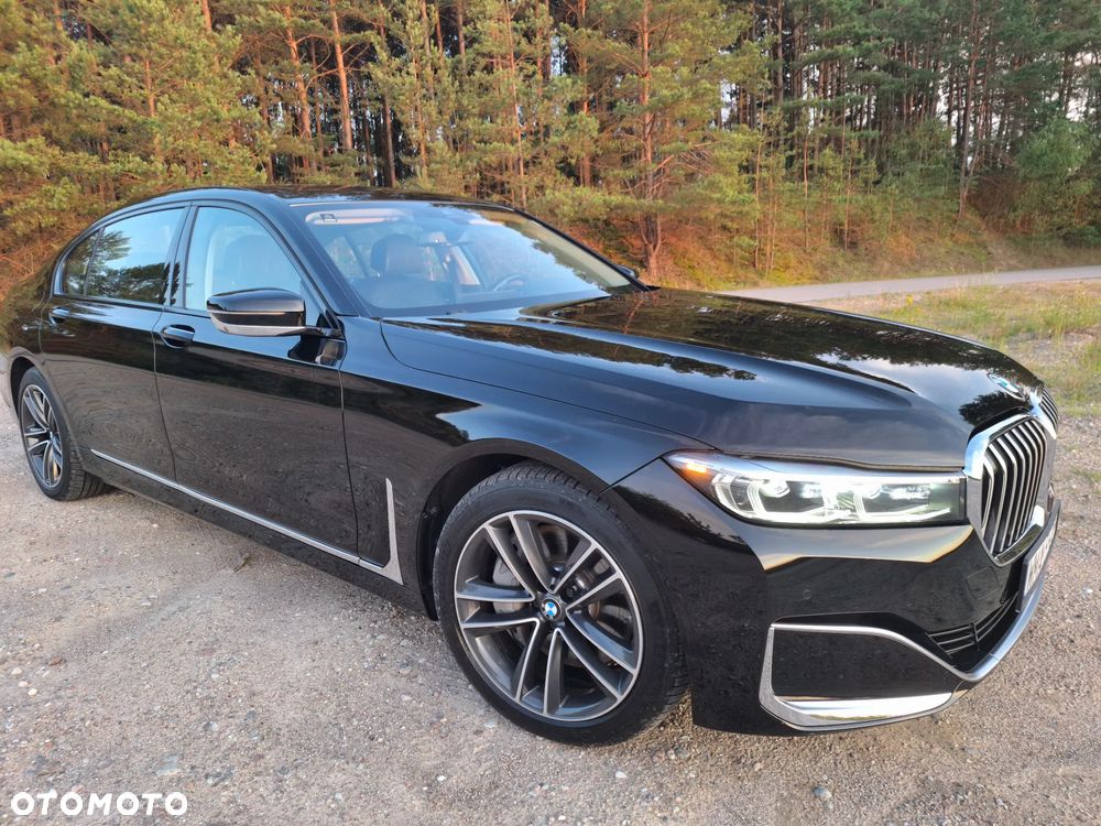 BMW Seria 7 750Li xDrive - 13