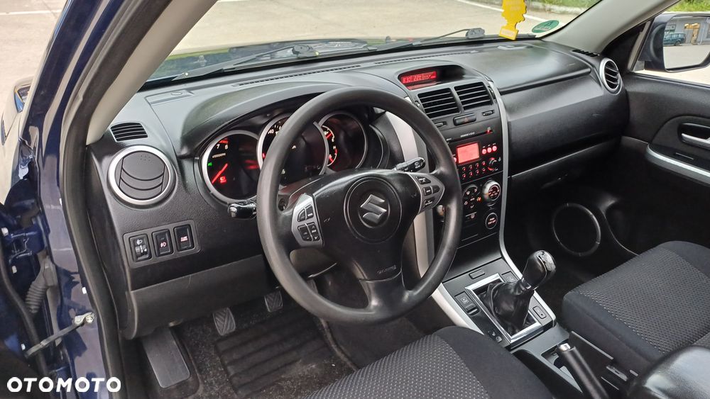 Suzuki Grand Vitara 2.0 Comfort - 17