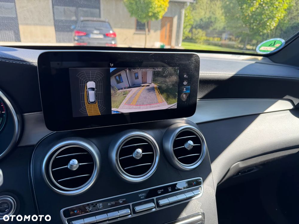 Mercedes-Benz GLC - 28