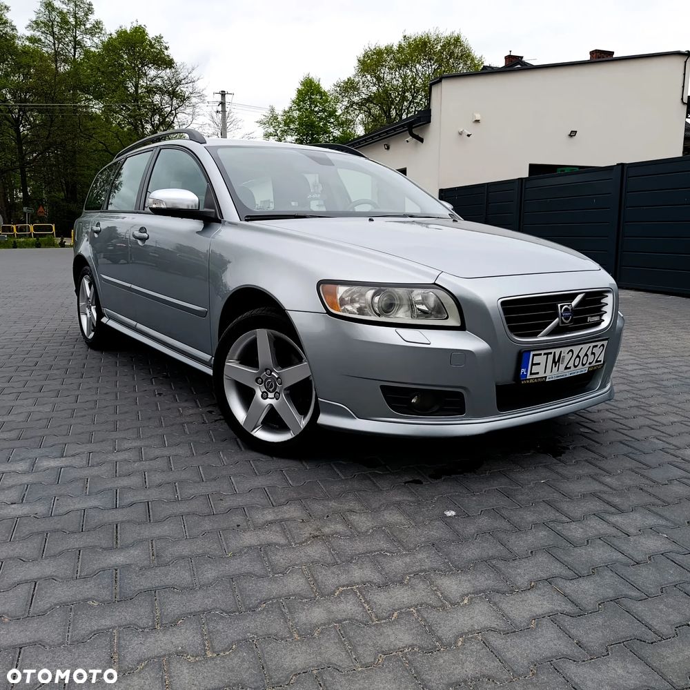 Volvo V50 2.0D R-Design Momentum - 1