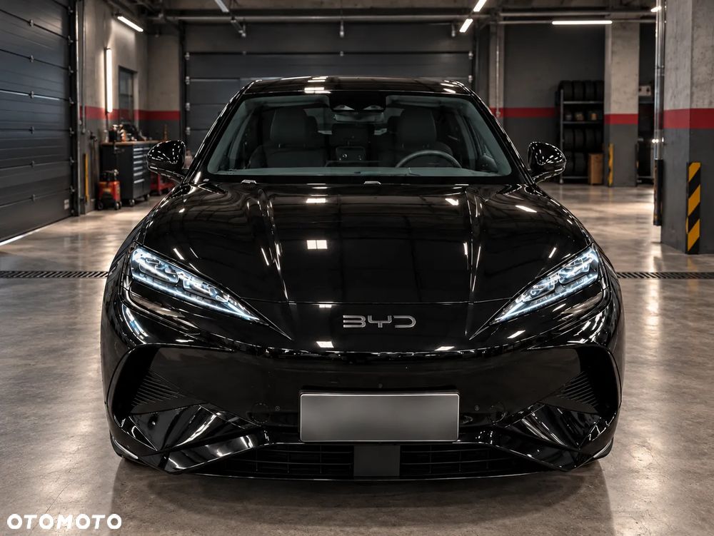 BYD Sealion 7