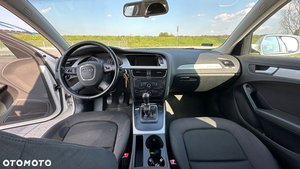 Audi A4 Avant 2.0 TDI DPF quattro - 7