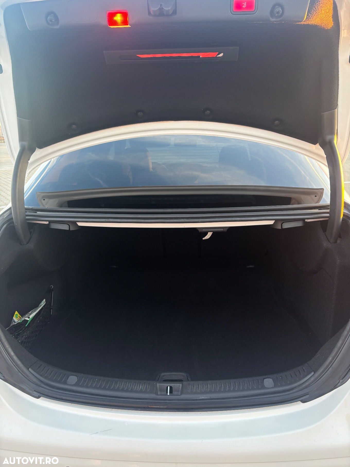 Mercedes-Benz E 220 d 4Matic 9G-TRONIC - 8