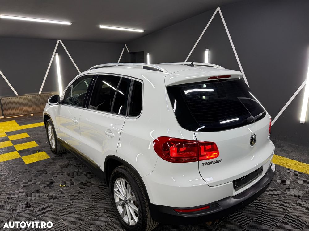 Volkswagen Tiguan 2.0 TDI 4Motion DSG Sport & Style - 8