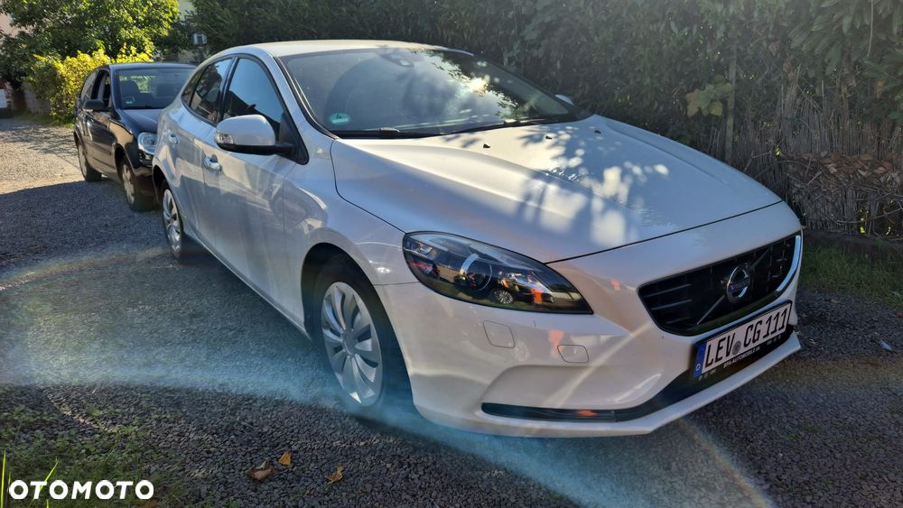 Volvo V40 2015 photo 2
