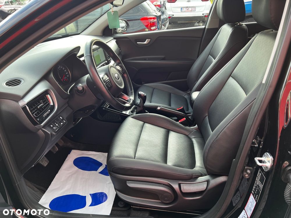 Kia Stonic 1.4 L - 5