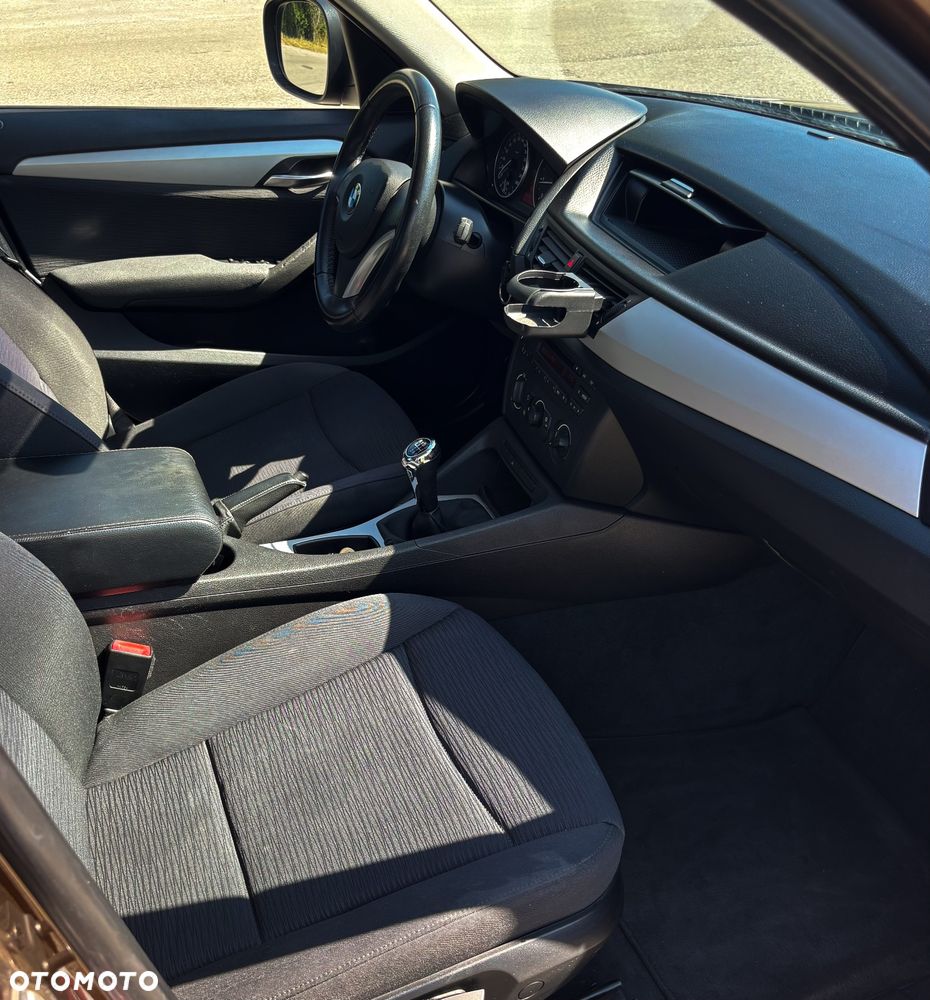 BMW X1 sDrive18i - 10