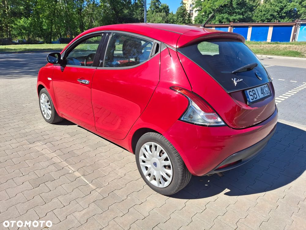 Lancia Ypsilon - 14