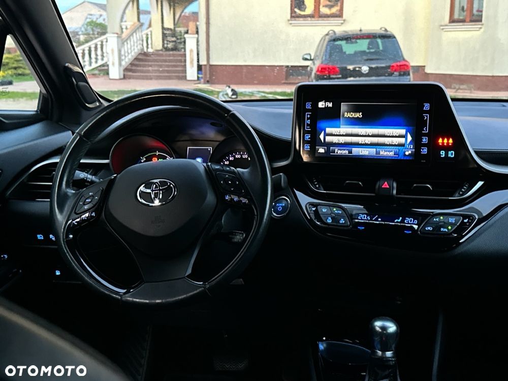 Toyota C-HR - 11