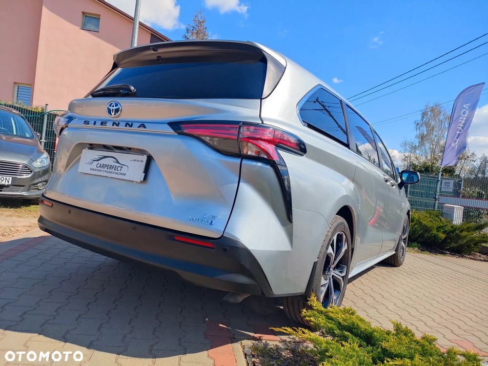 Toyota Sienna - 11