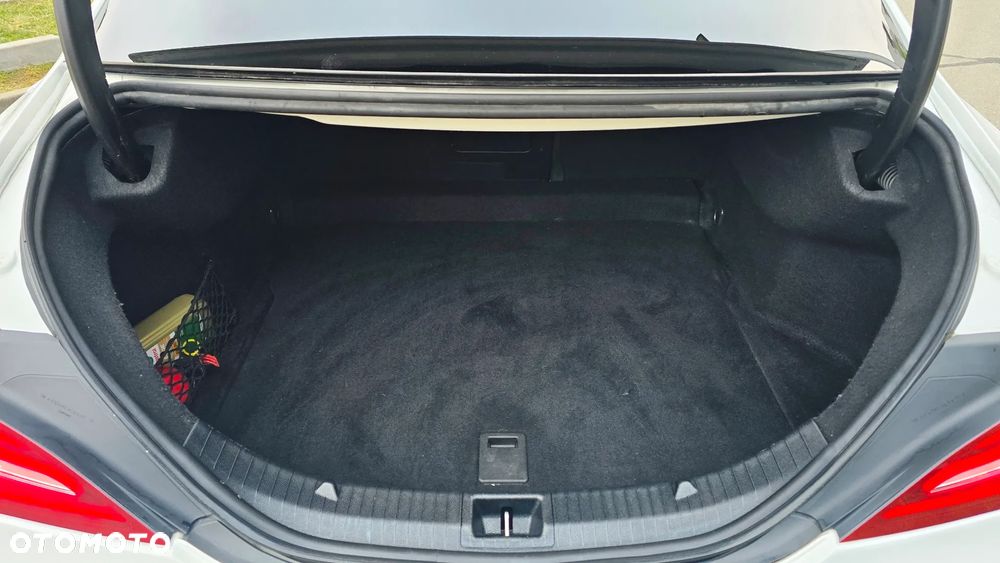 Mercedes-Benz CLA 250 4Matic 7G-DCT AMG Line - 39