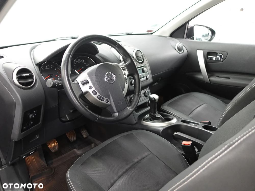 Nissan Qashqai 1.6 visia - 19