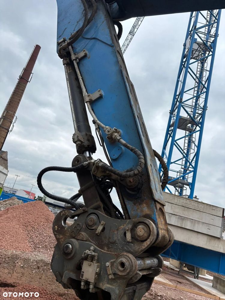 Liebherr R926 COMPACT - 11