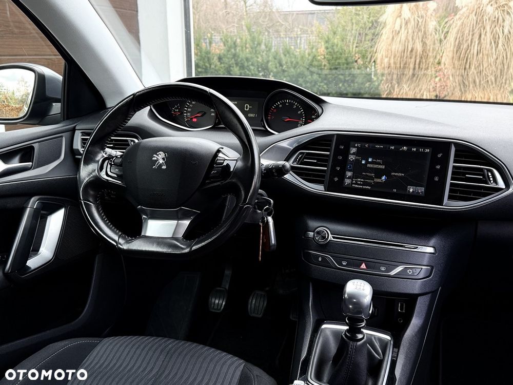 Peugeot 308 125 THP Active - 28
