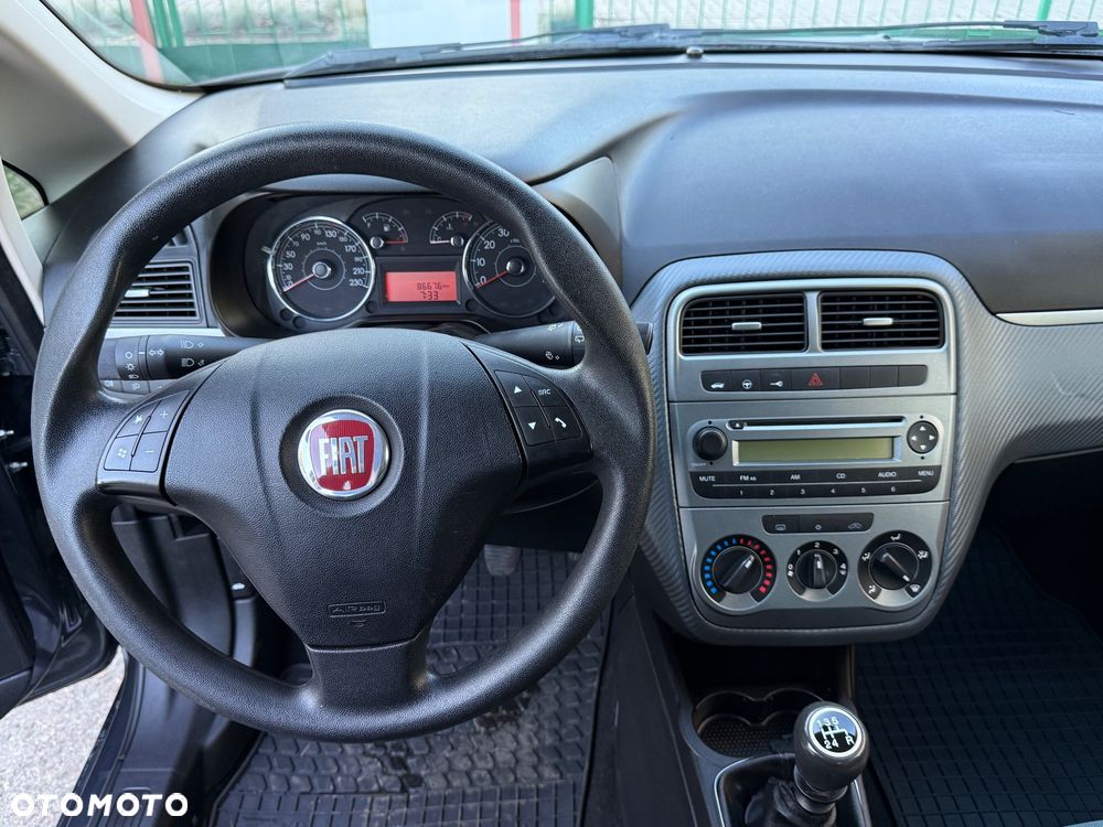 Fiat Grande Punto - 10