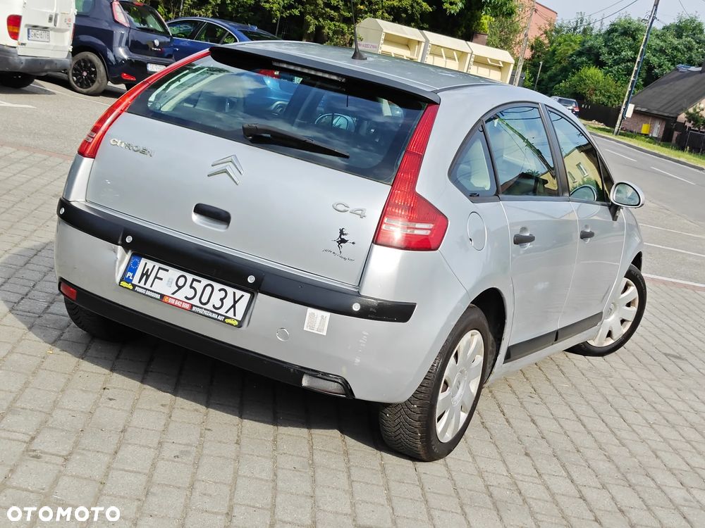 Citroën C4 1.4 16V Advance - 3