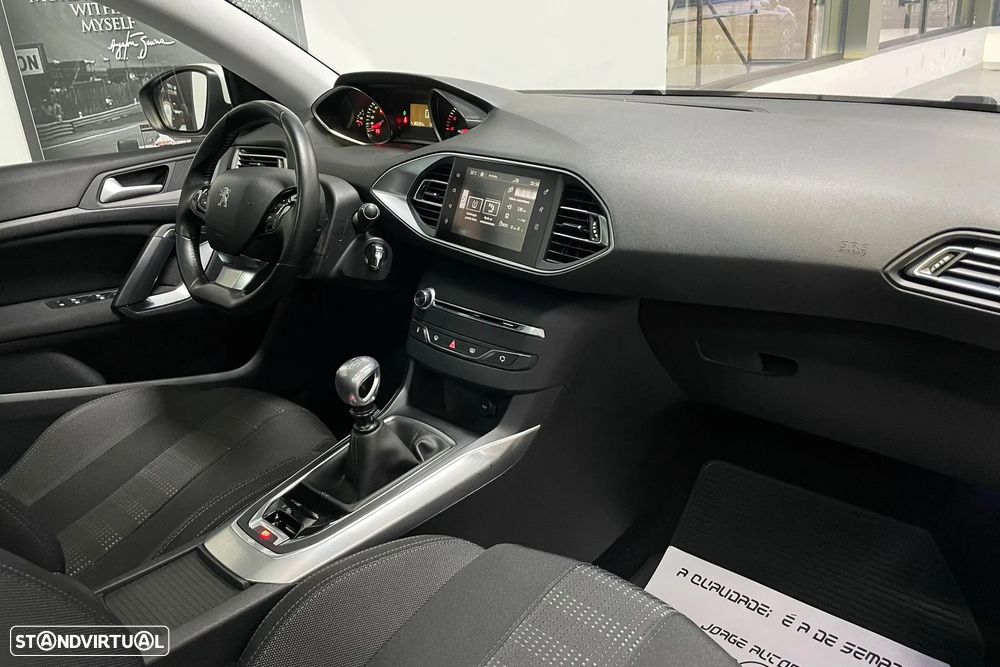 Peugeot 308 SW 1.6 e-HDi Allure J17 - 29