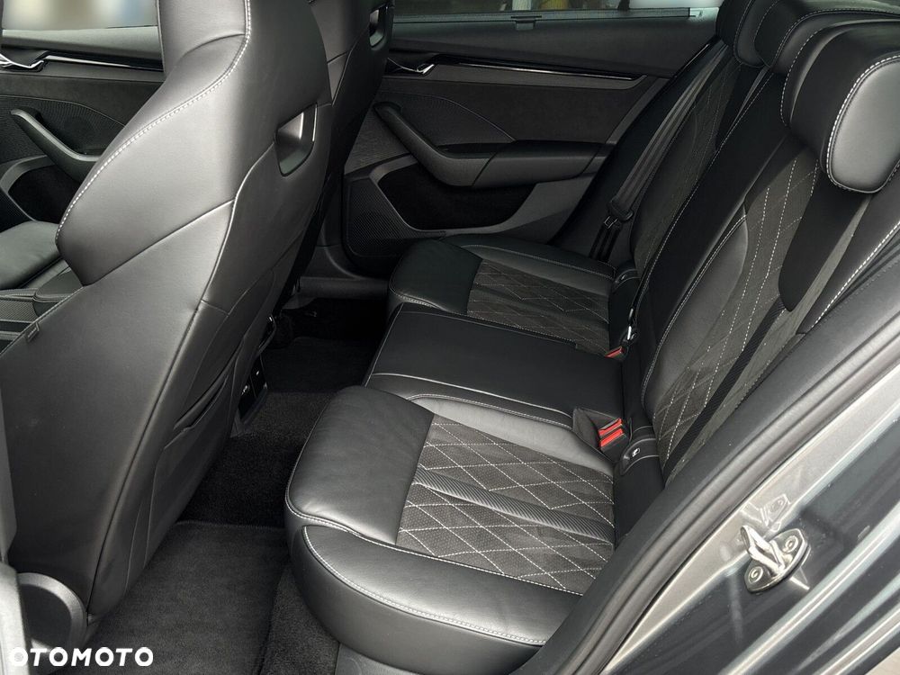 Skoda Octavia 2.0 TDI RS DSG - 12