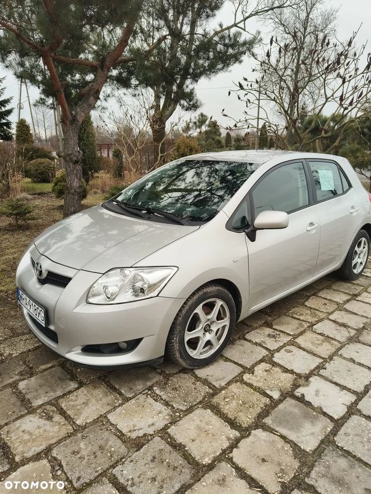 Toyota Auris 1.4 D-4D Luna - 1
