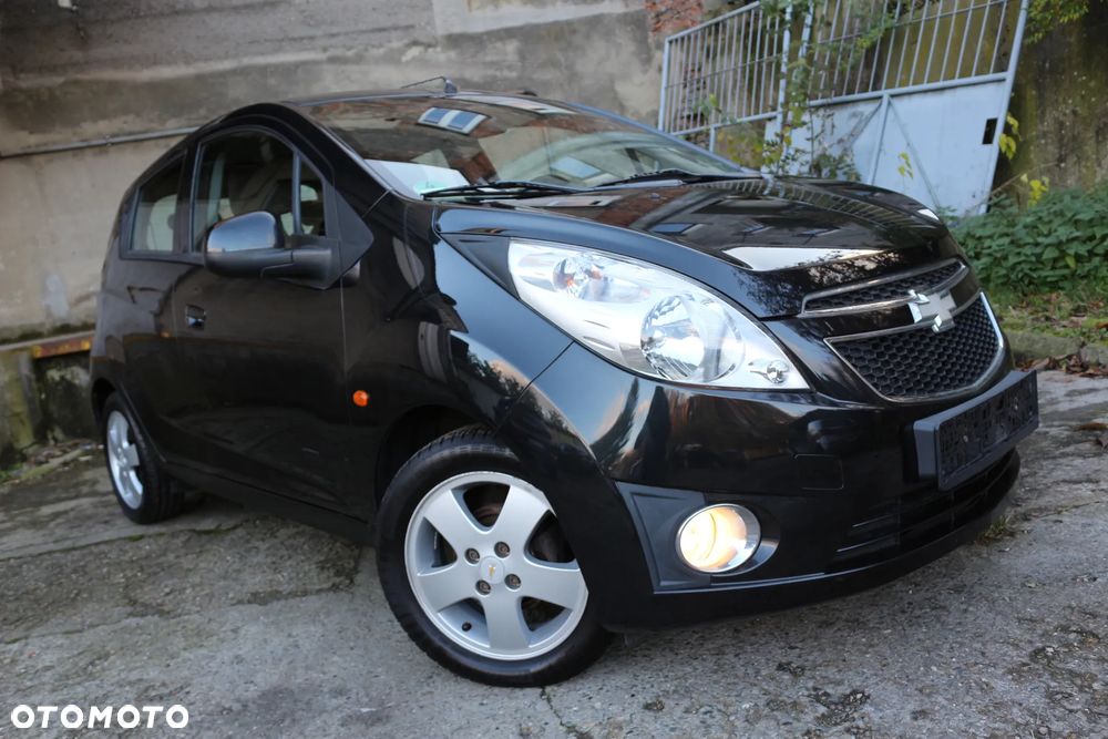 Chevrolet Spark 1.0 Premium - 12