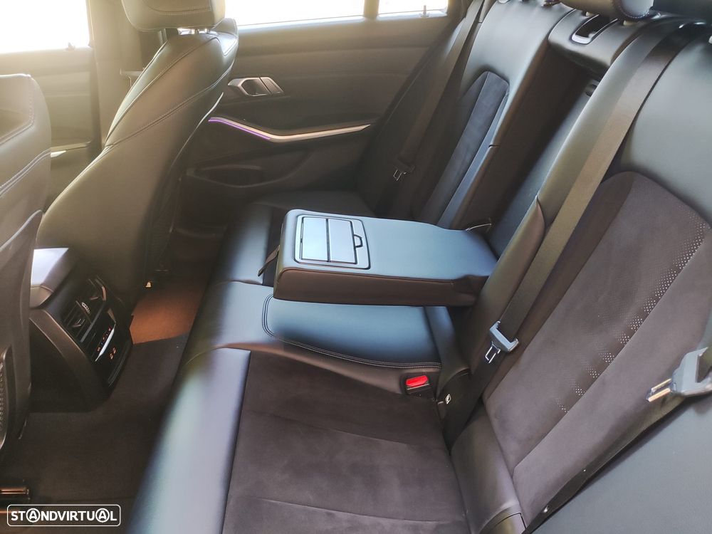 BMW 320 d Touring Pack M Auto - 42
