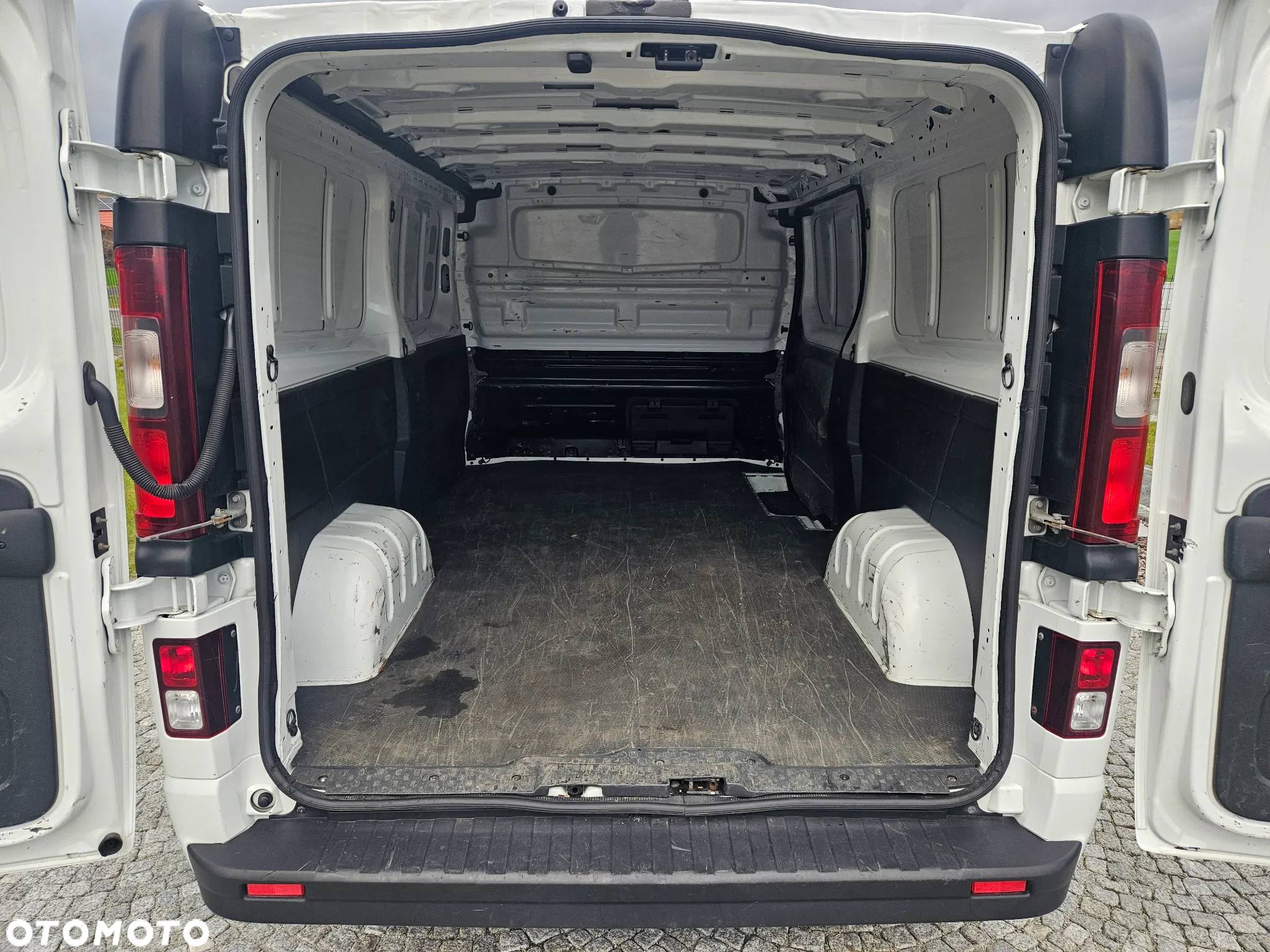 Opel VIVARO L2H1 - 24