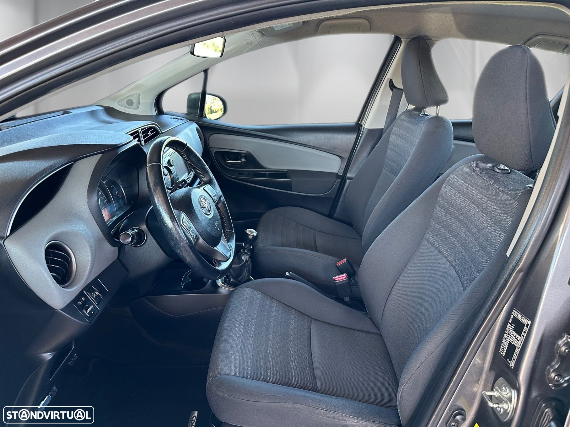 Toyota Yaris 1.4 D-4D ACtive+AC - 5