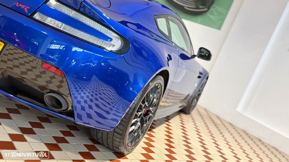 Aston Martin Vantage Coupe - 6