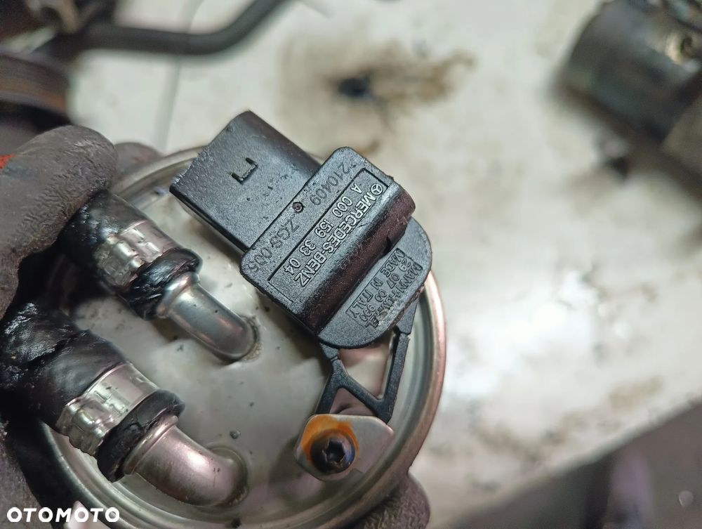 CZUJNIK TEMPERATURY MERCEDES 0001593304