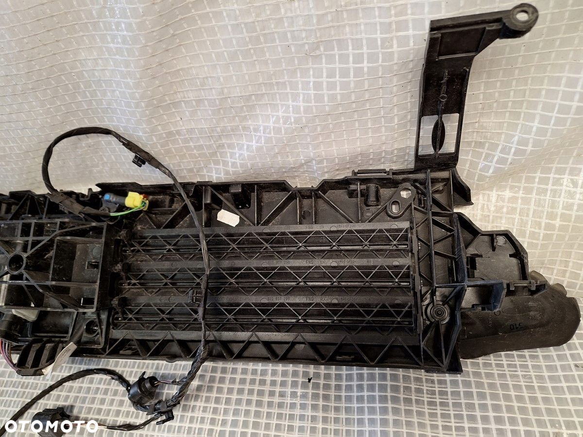 audi a4 b9 a5 8w 8w0 kierownica powietrza zaluzja 8w0807297 orginal demont - 6