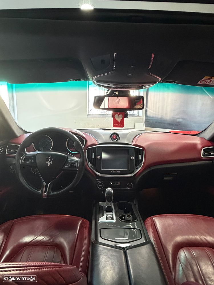 Maserati Ghibli GranSport - 18