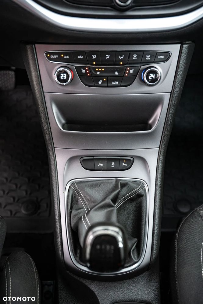 Opel Astra 1.4 Turbo Edition - 23