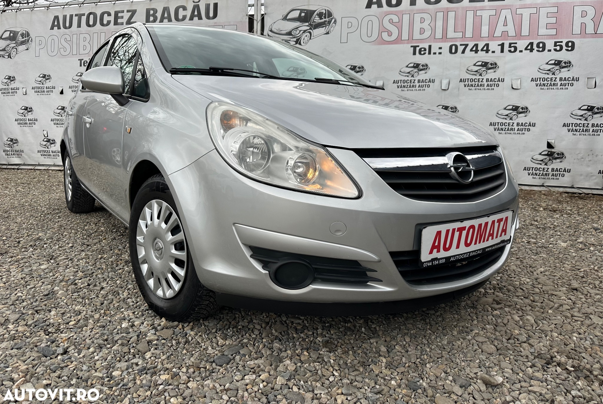 Opel Corsa 1.4 Automatik drive - 2