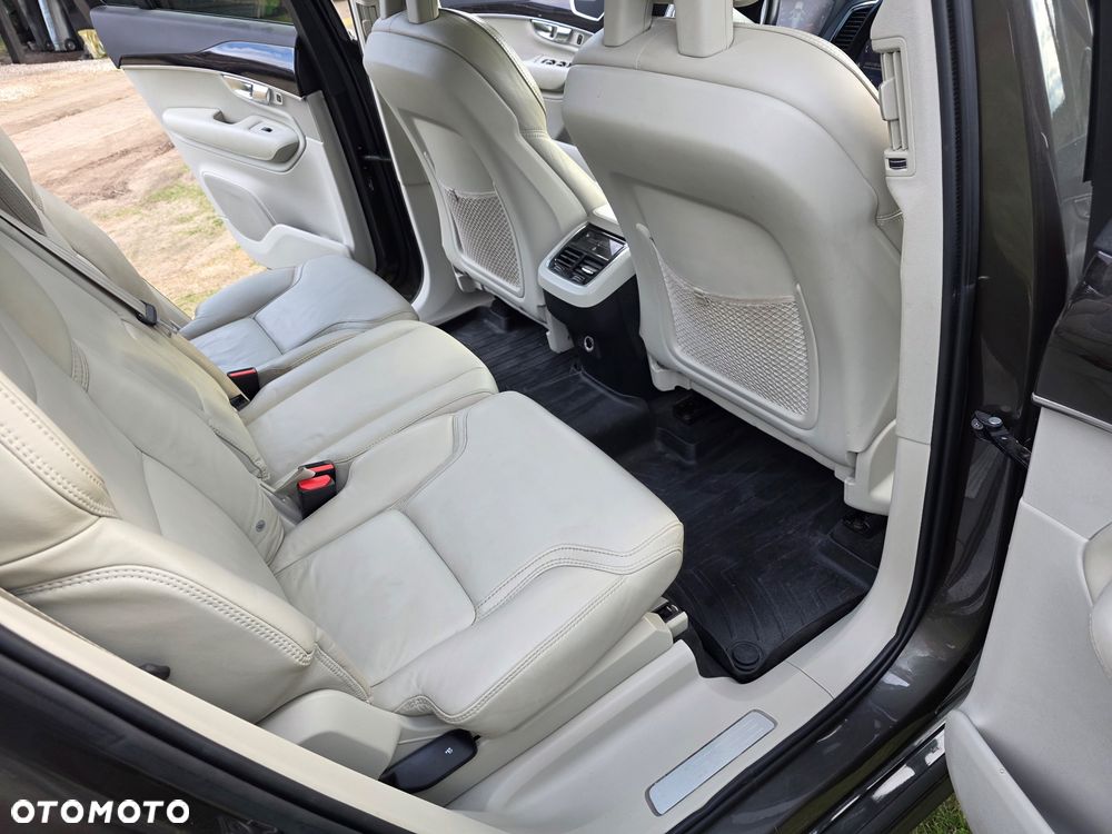 Volvo XC 90 T6 AWD Momentum 7os - 26
