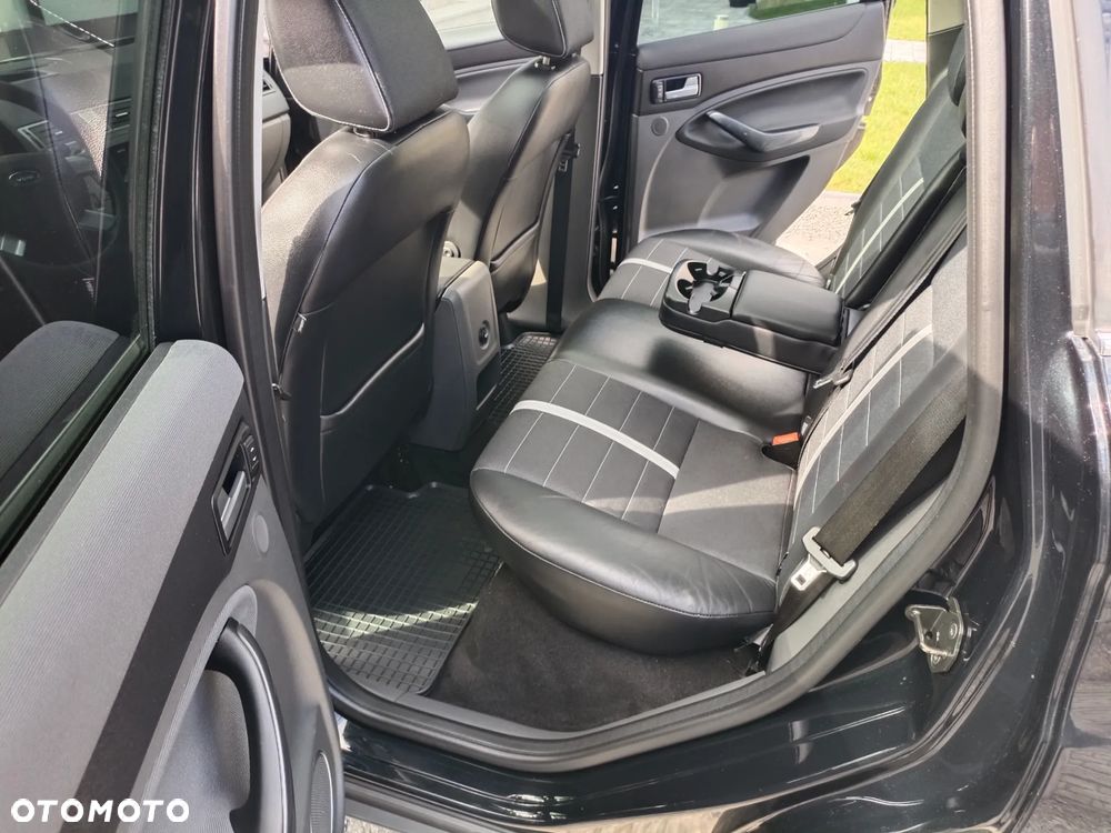 Ford Kuga 2.0 TDCi 4x4 Titanium - 16