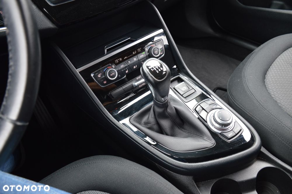 BMW Seria 2 216d Advantage - 15