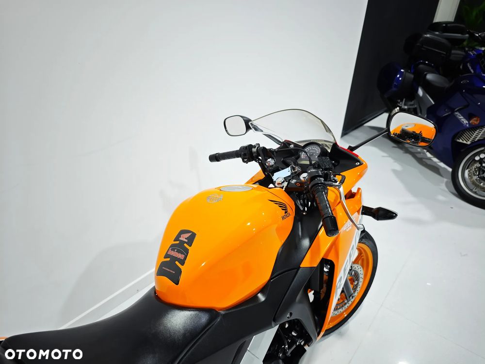 Honda CBR - 9