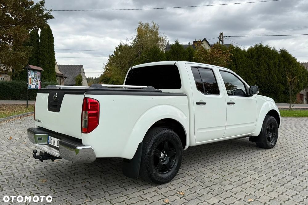 Nissan Navara LE - 11