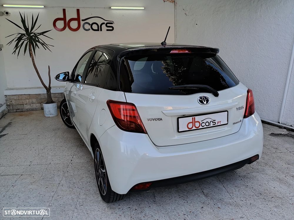 Toyota Yaris 1.5 HSD Comfort +P.Style+P.Techno — fotografia 24