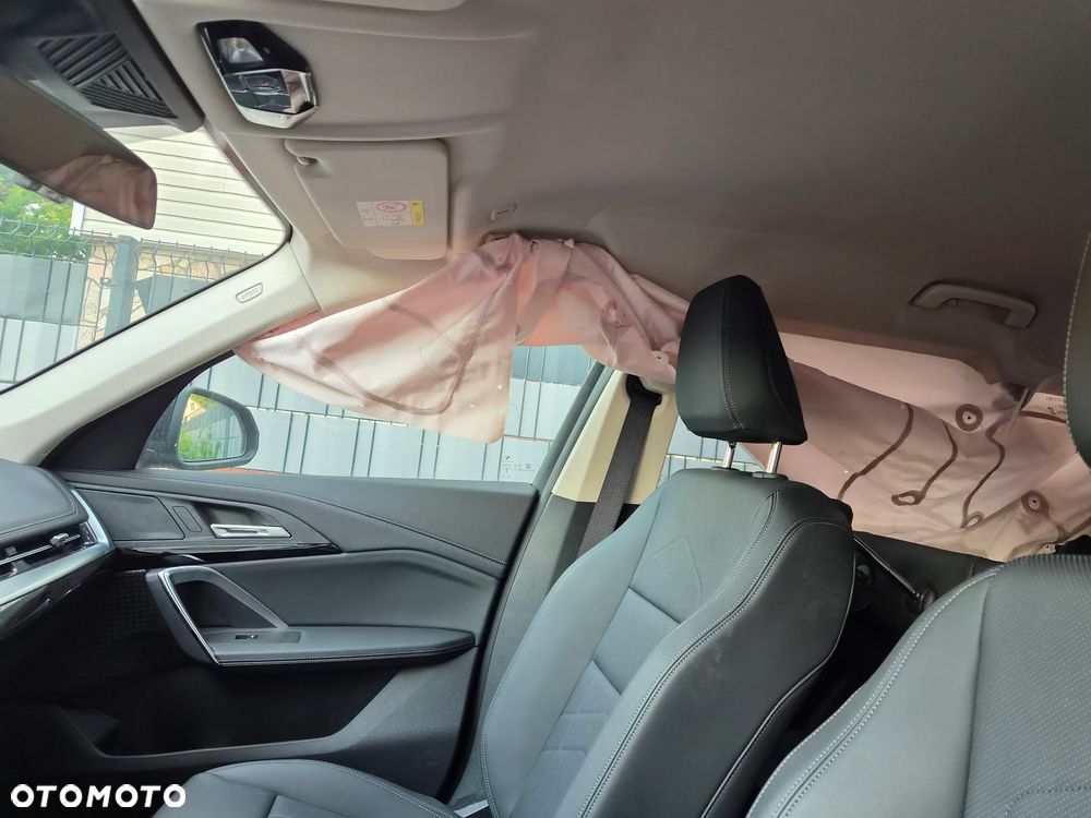 BMW iX1 eDrive20 - 13