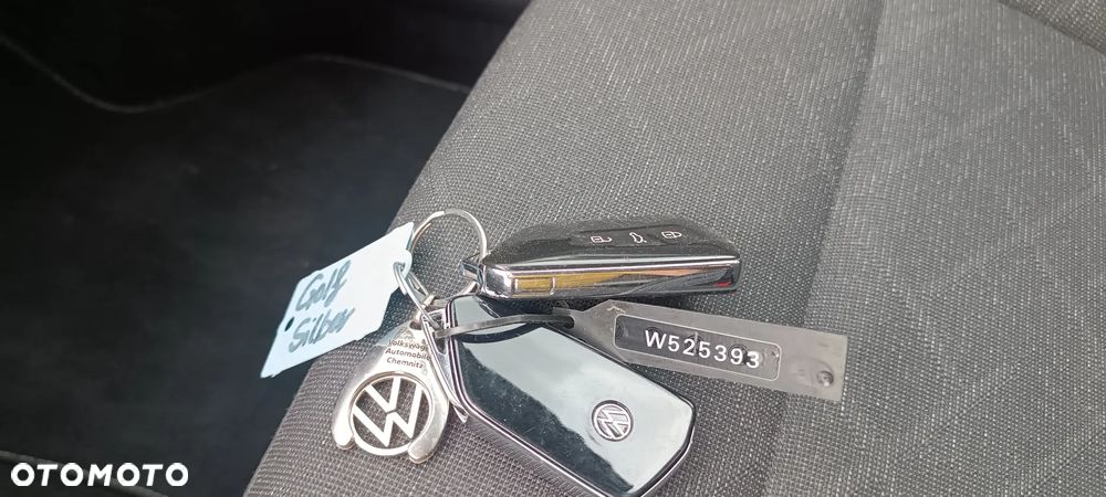 Volkswagen Golf - 11