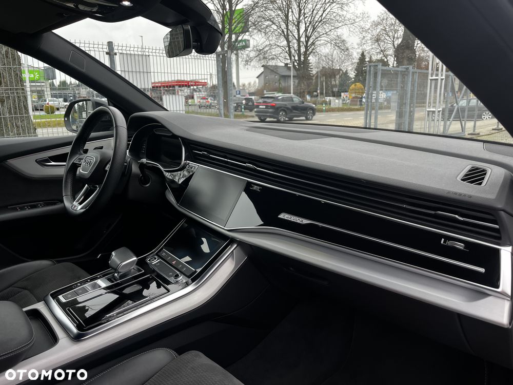 Audi Q8 - 13