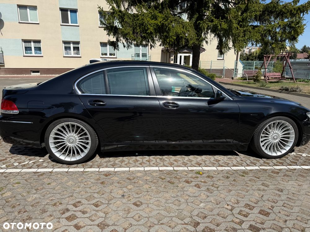 BMW Seria 7 750i - 4