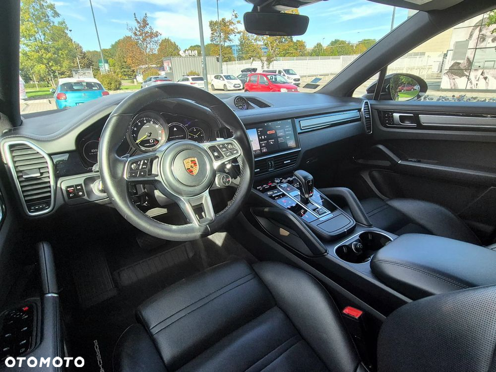 Porsche Cayenne Coupe E-Hybrid - 12