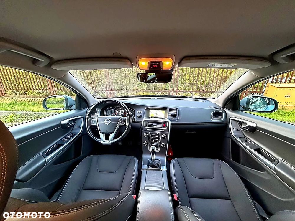 Volvo V60 D3 Momentum - 10