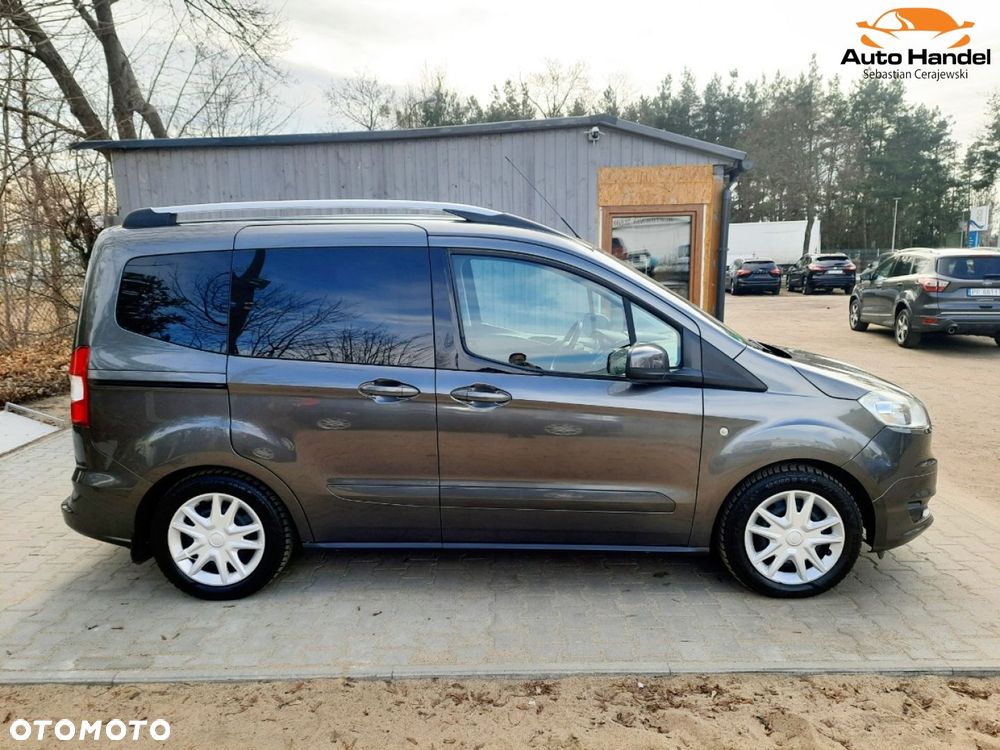 Ford Tourneo Courier - 9