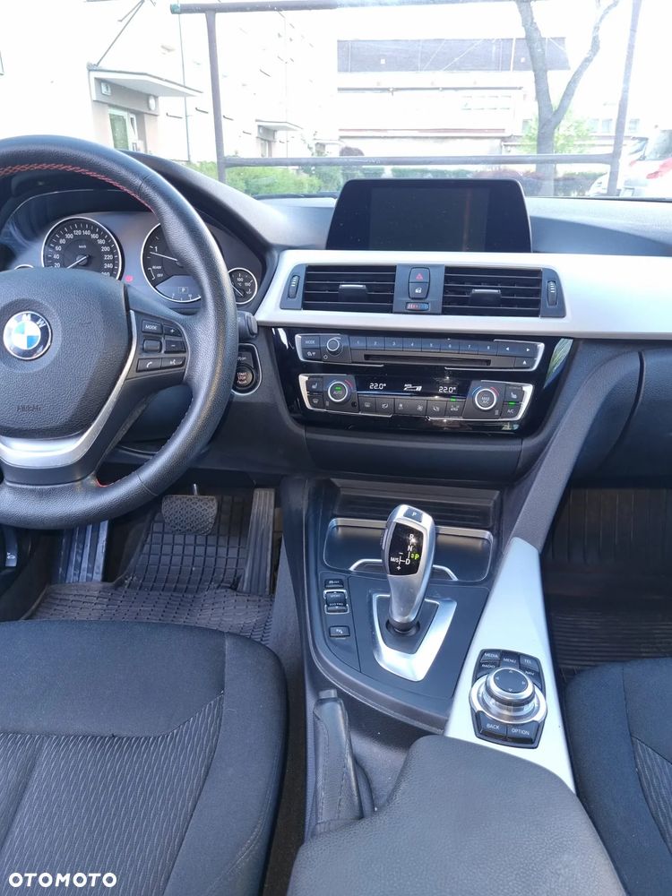 BMW Seria 3 320d Edition Luxury Line Purity - 10